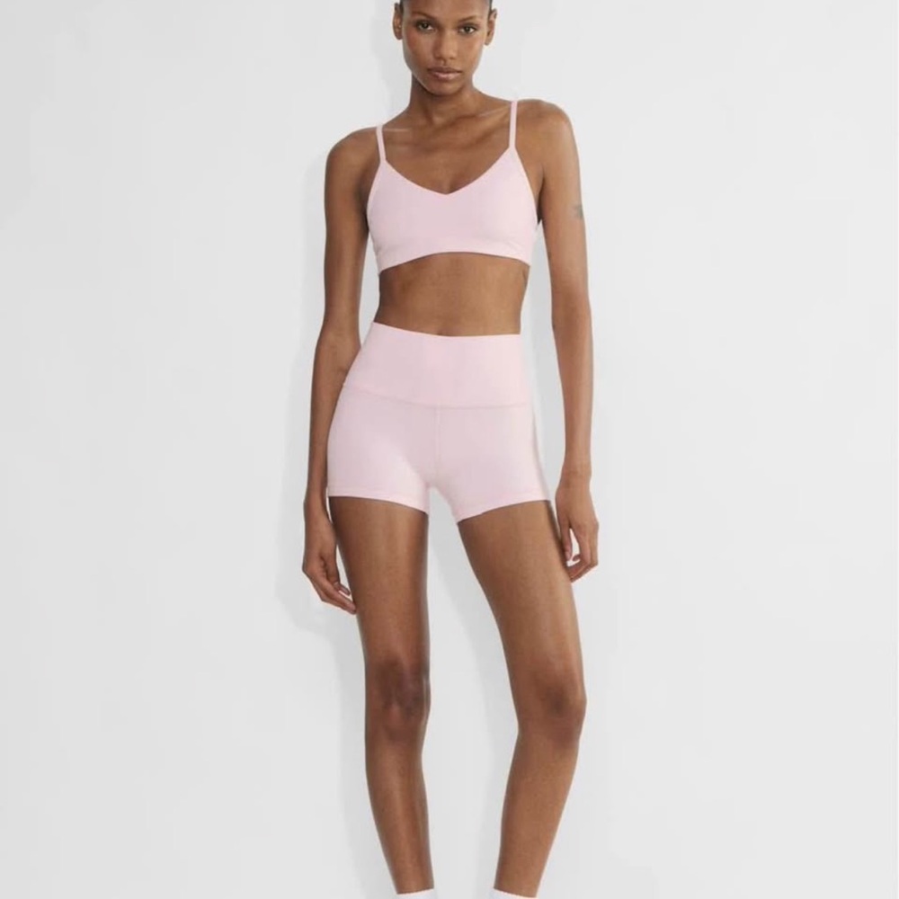 Aritzia shorts villa pink